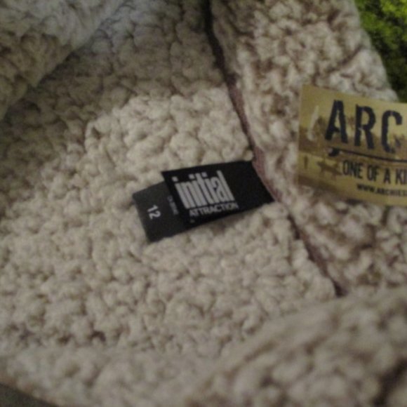 Bundle 3 for $15 - Fuzzy Brown/Beige Sweater 1/4 Zip NWT - Picture 4 of 5